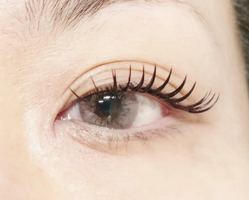 EYE 405 Mikaの掲載