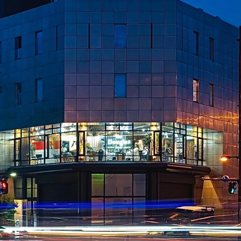 Douglas ayaの掲載