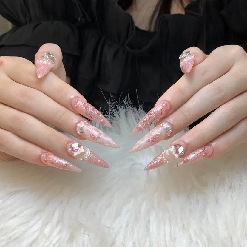 Cloudy Chan Nailの掲載