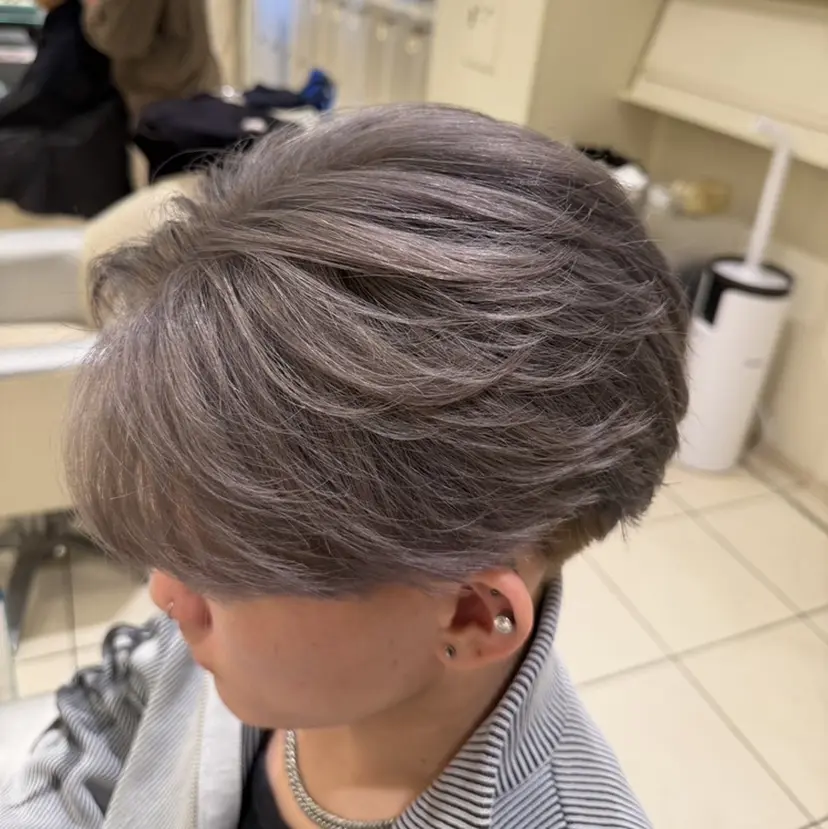 メンズカット /ブリーチWカラーの掲載