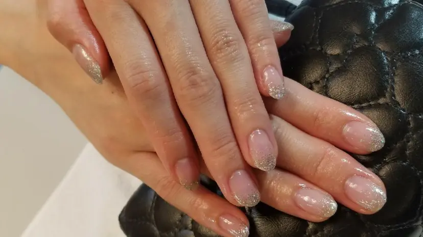 新井 智美の掲載