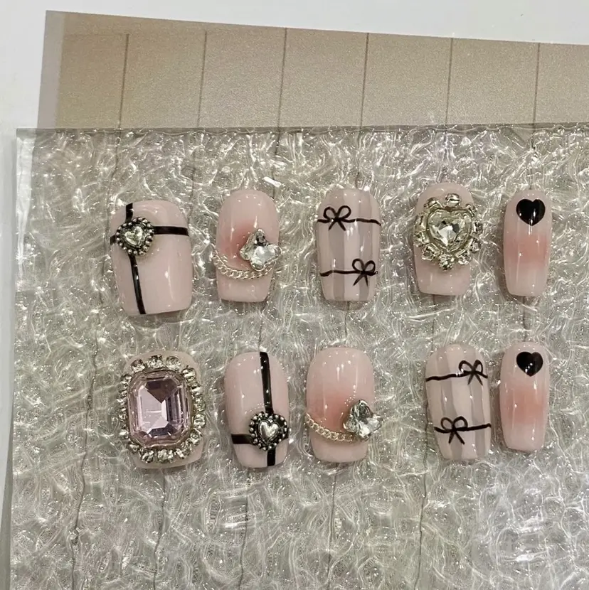 R nail みおの掲載