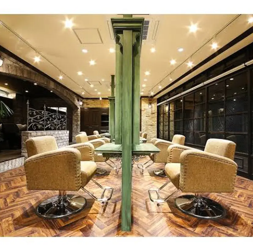 ケイジ✨透明感 /艶カラー✨の掲載