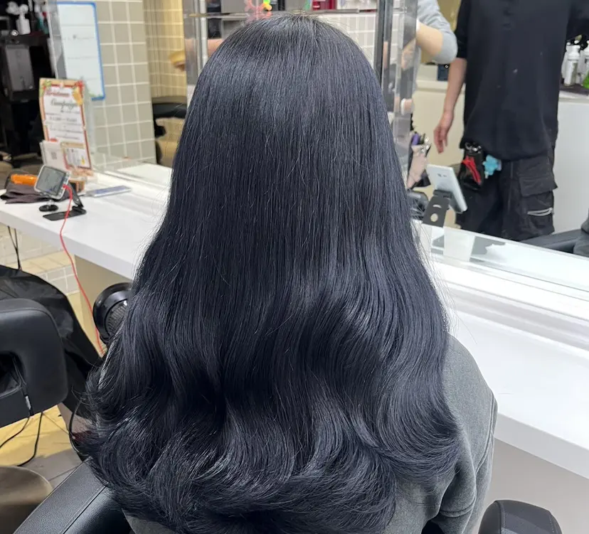 寒色＆ブリーチ特化 寒色MiOの掲載