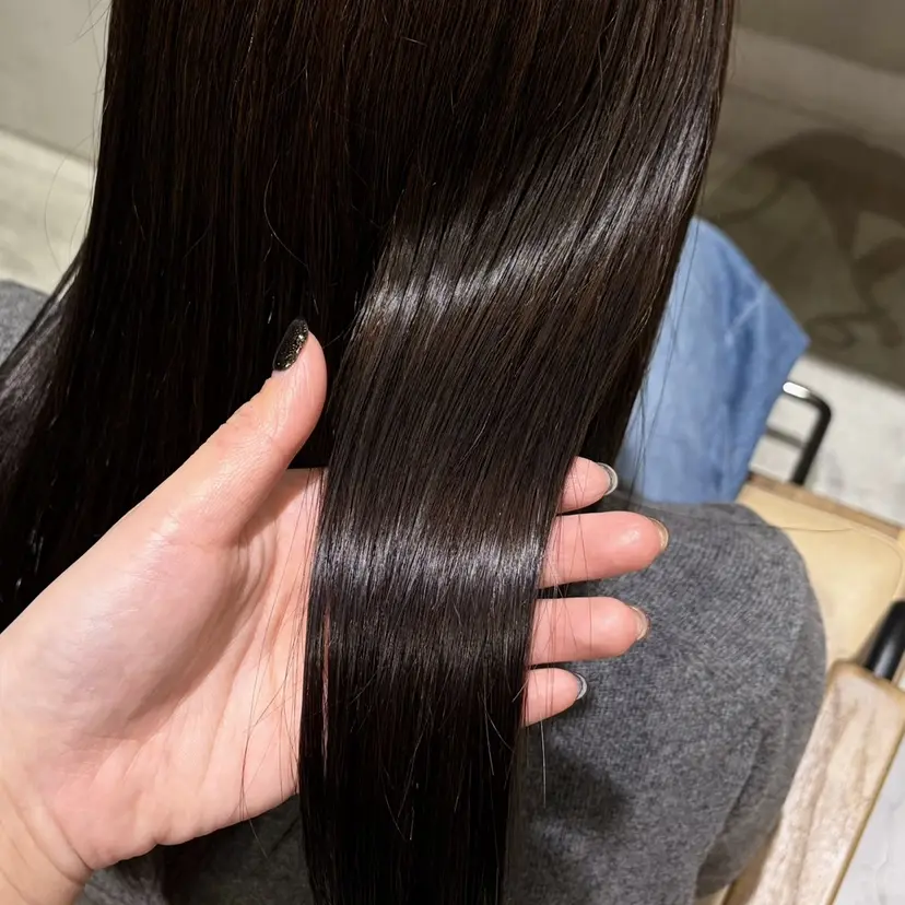 鈴木由衣 /ショート/艶カラーの掲載