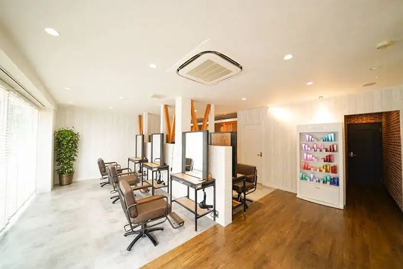 Misaki/坂戸/ 艶カラーの掲載