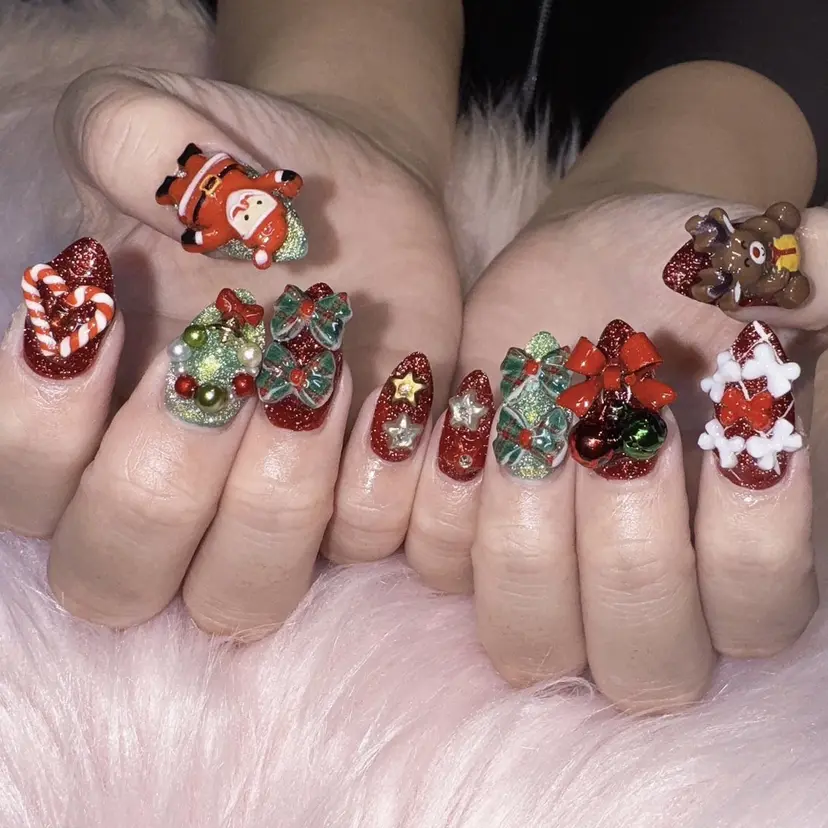 RIEKO🍒 ワンホン♡推しネイルの掲載