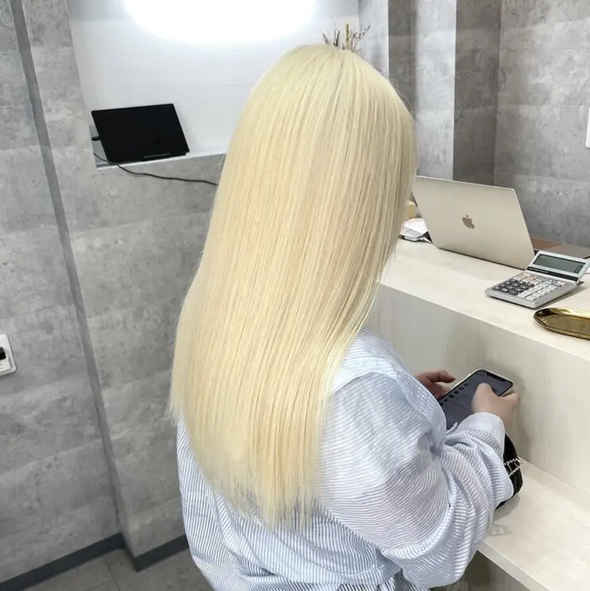 ダブルカラー 新宿の掲載