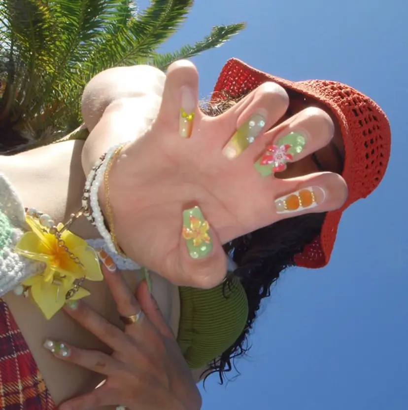 海外ネイル u4me🦄💜の掲載