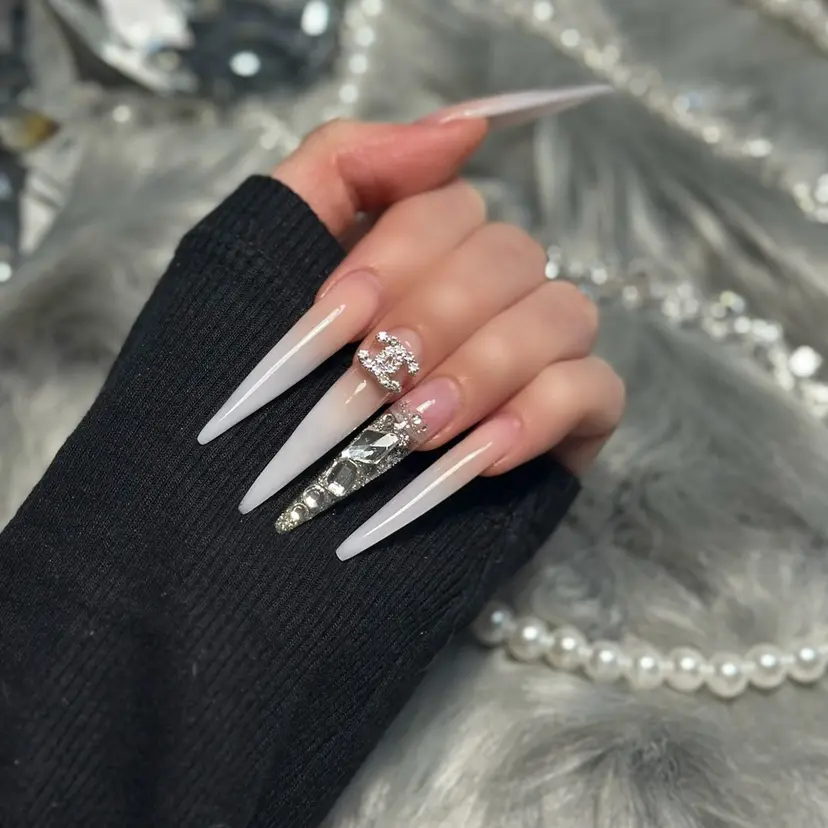 Mivie🩷 Nailの掲載