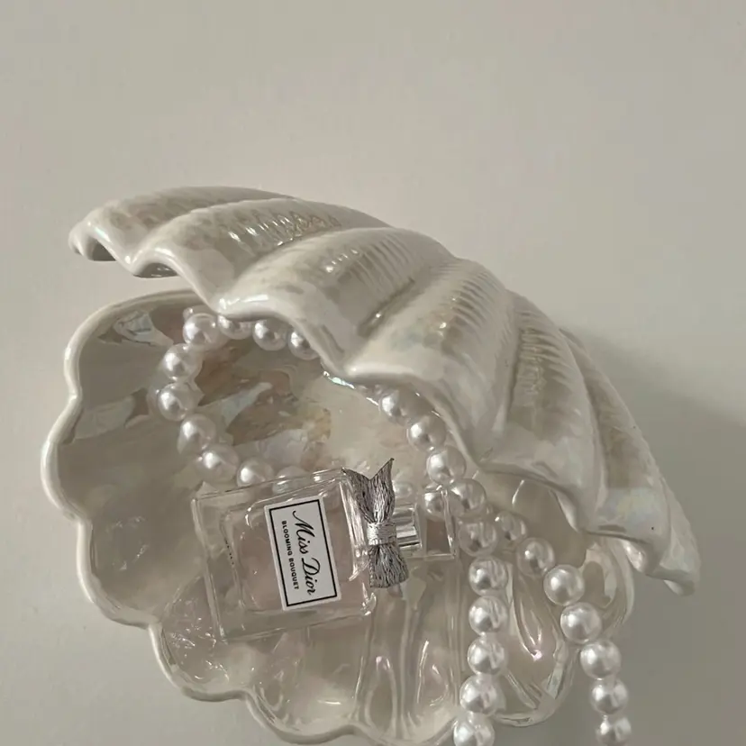 pionae / eyeの掲載