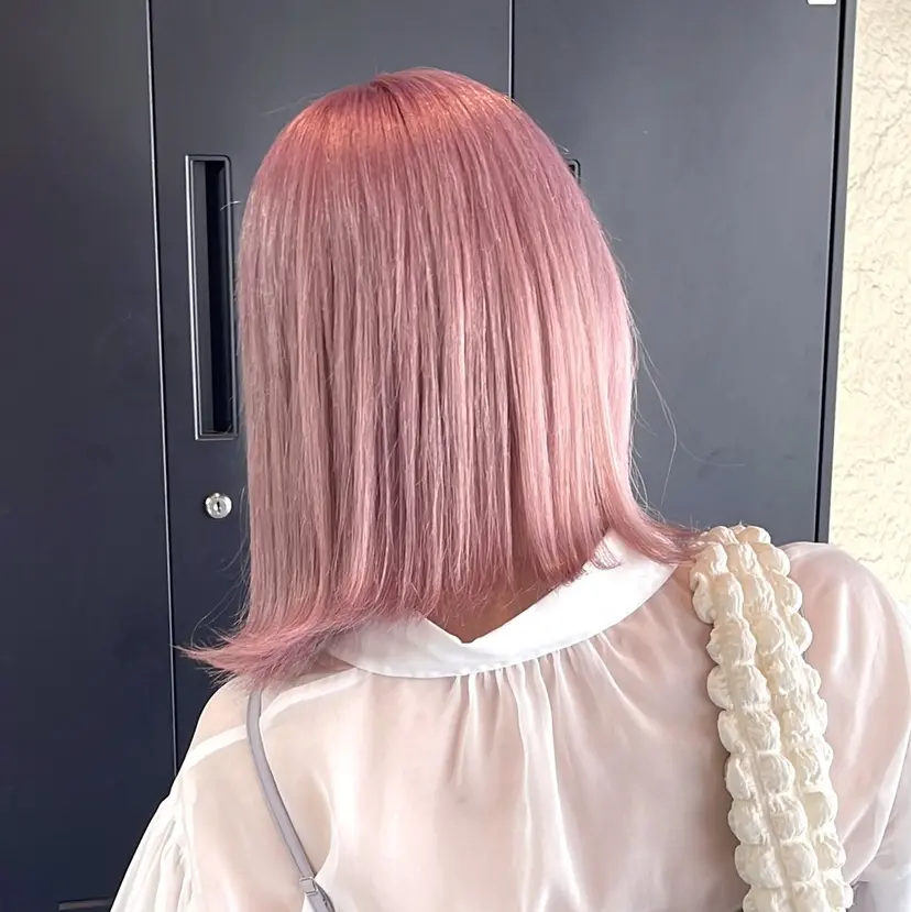 加賀文乃/ハイトーン /艶カラー/派手髪の掲載