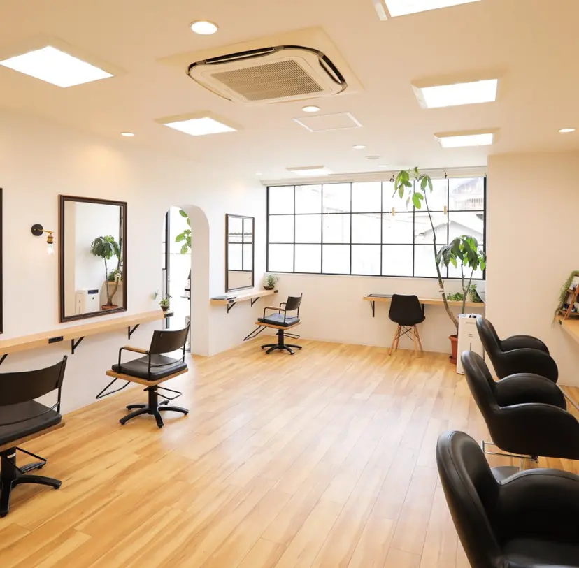 MOLLA鳳/ 亜美の掲載