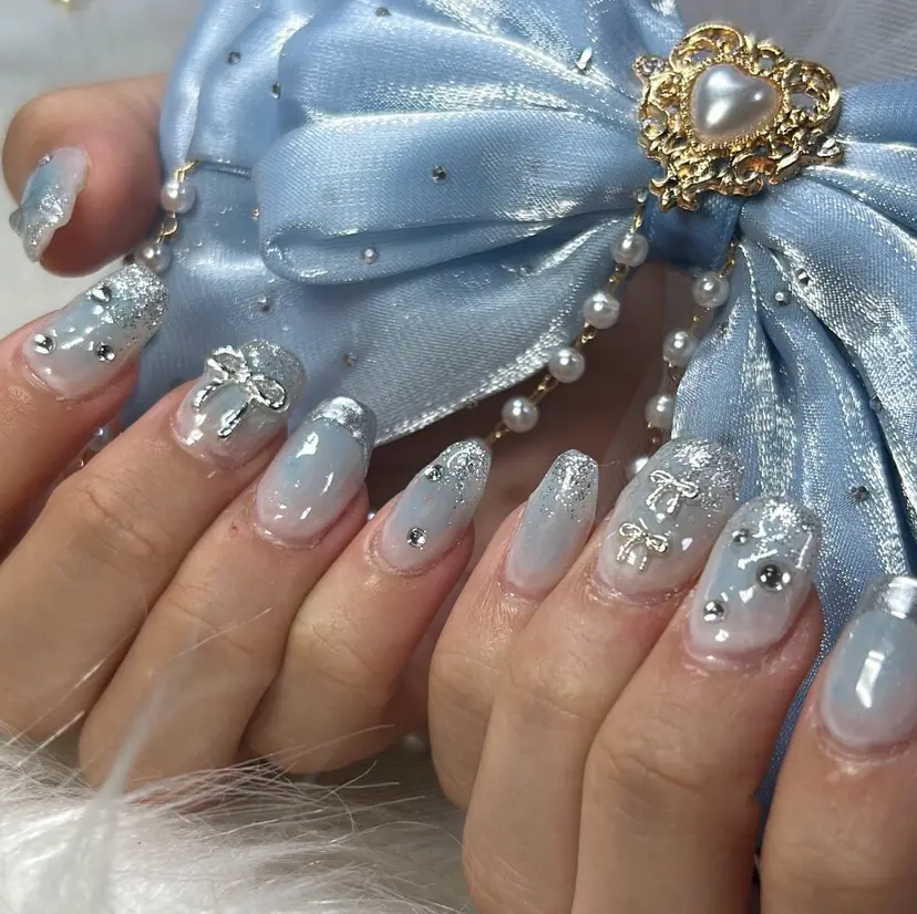 holly nailの掲載
