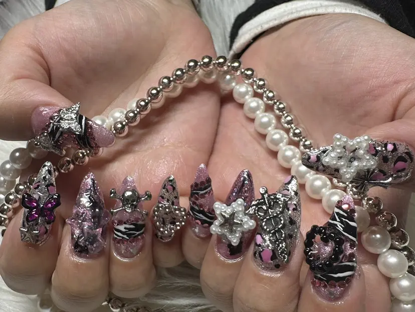 Pink Alice みきの掲載