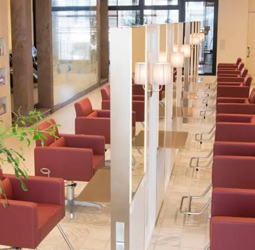 カット無料!飯田橋/ 神楽坂/入野文歌の掲載