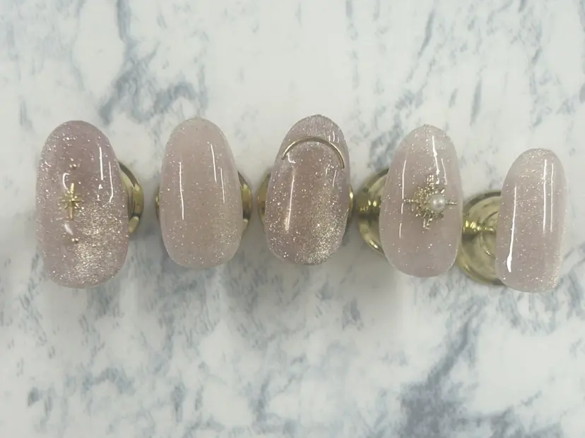 杉山 ネイリストの掲載