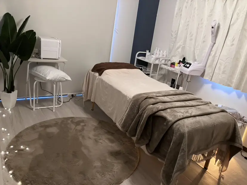 mison 安形友花の掲載