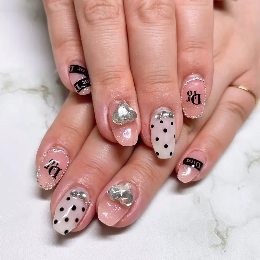 LUCE 伊藤 光梨の掲載