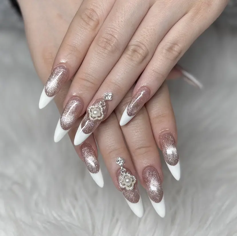 ネイルサロン ANELAの掲載