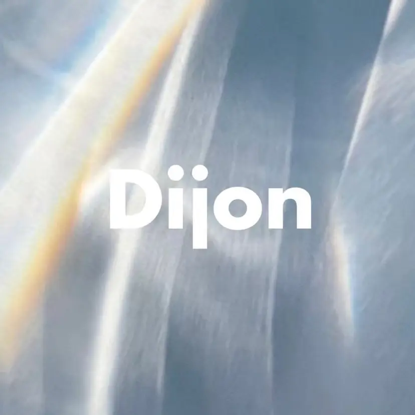 榊琴帆/美容師兼 アイブロウリストの掲載