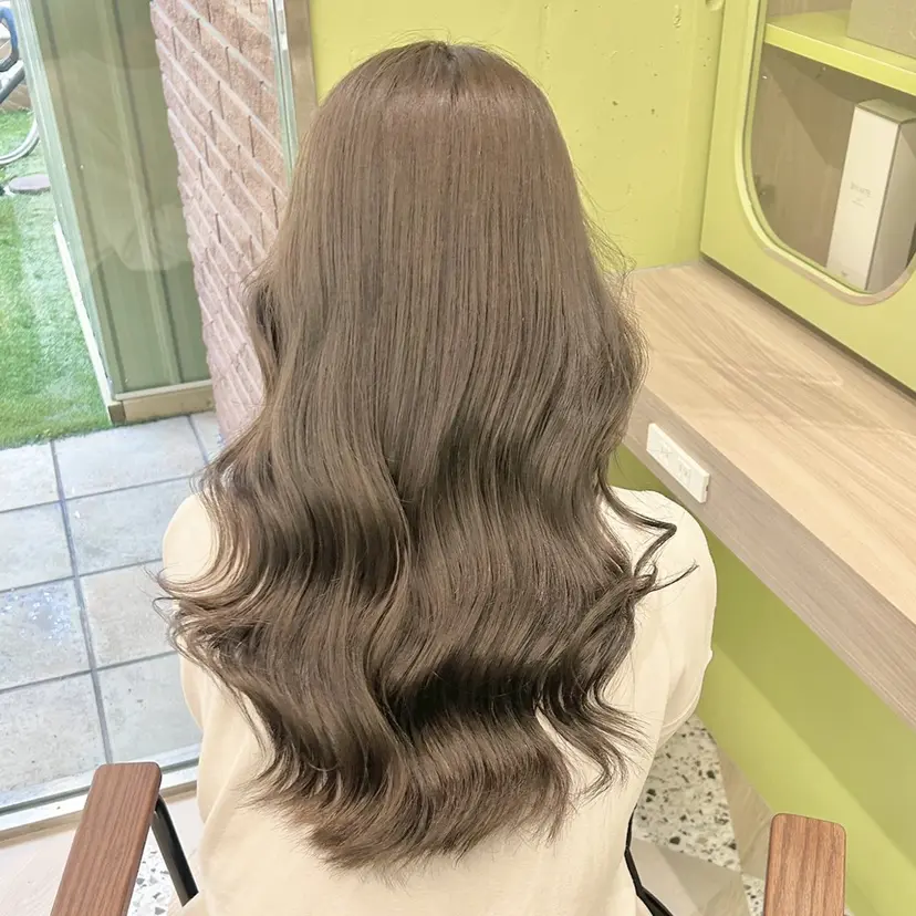 ブリーチなしベージュ /ヘアセット/ミユの掲載