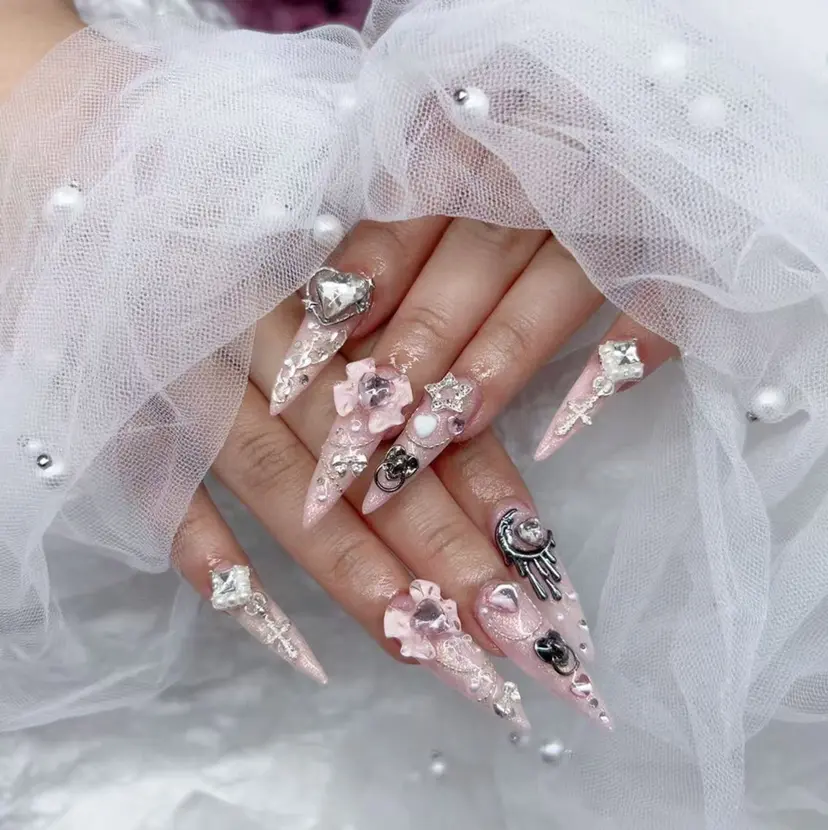 COCONAIL らきの掲載