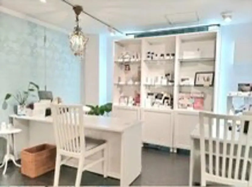 アールグループ代表 りえ社長の掲載