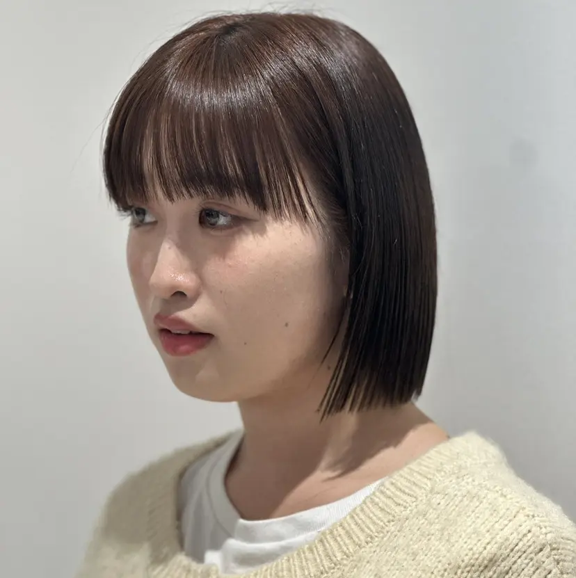 切りっぱなしボブ/ 縮毛矯正の掲載