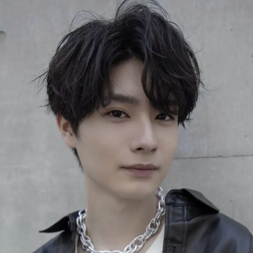 女性らしいモテヘア 韓国ヘアhikariの掲載