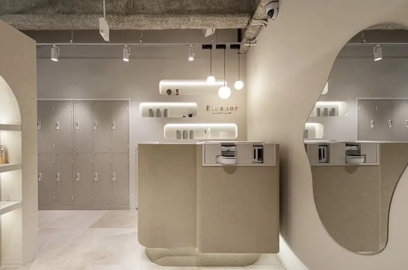 レイヤーカット/ MELIKAの掲載