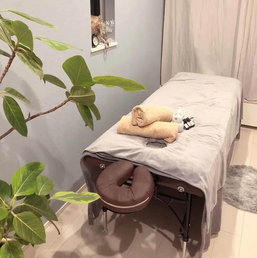 アロマトリートメント 〜ヒーリング〜六花の掲載