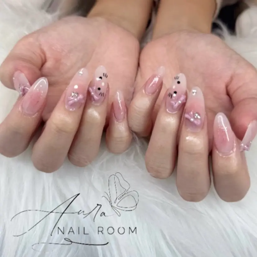 Luna (Aura nail room)の掲載