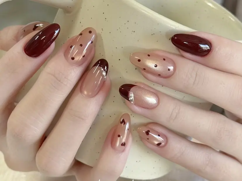 Mona【パラジェル ・長さ出し専門店】の掲載