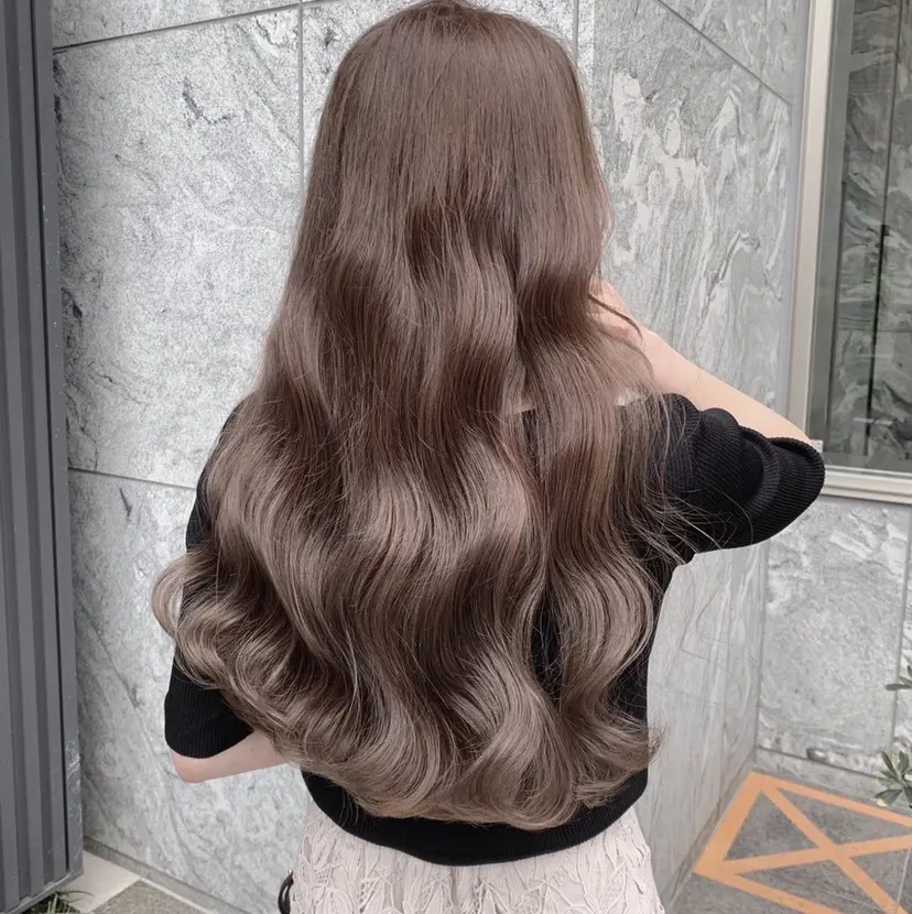 ユナ .難波駅徒歩5分の掲載