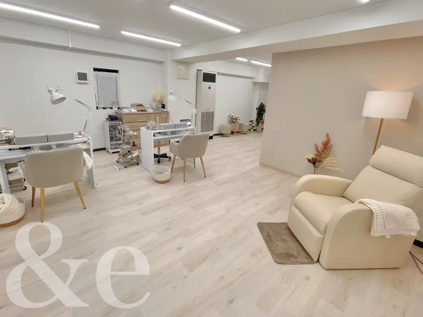 Nail salon &e asakiの掲載