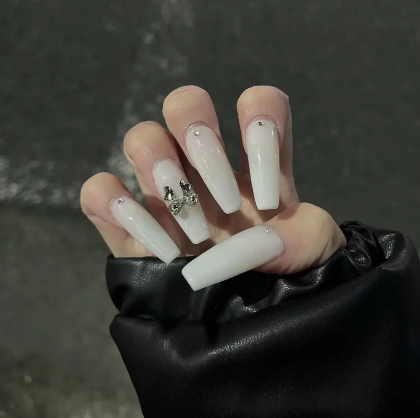 nailsalon Leu🖤Meiの掲載