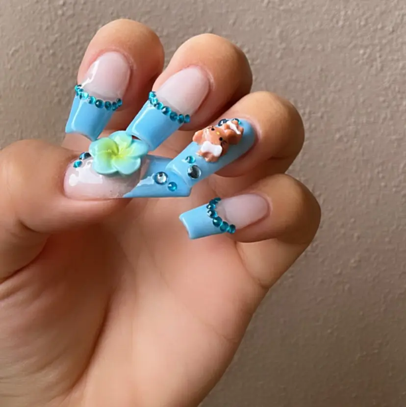 NAIL SALON LUEURの掲載