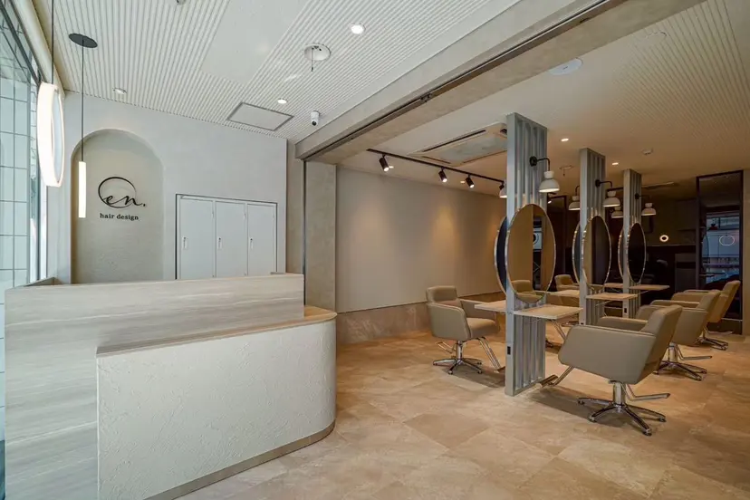 ᴍᴏᴇ 〈 en. 〉の掲載