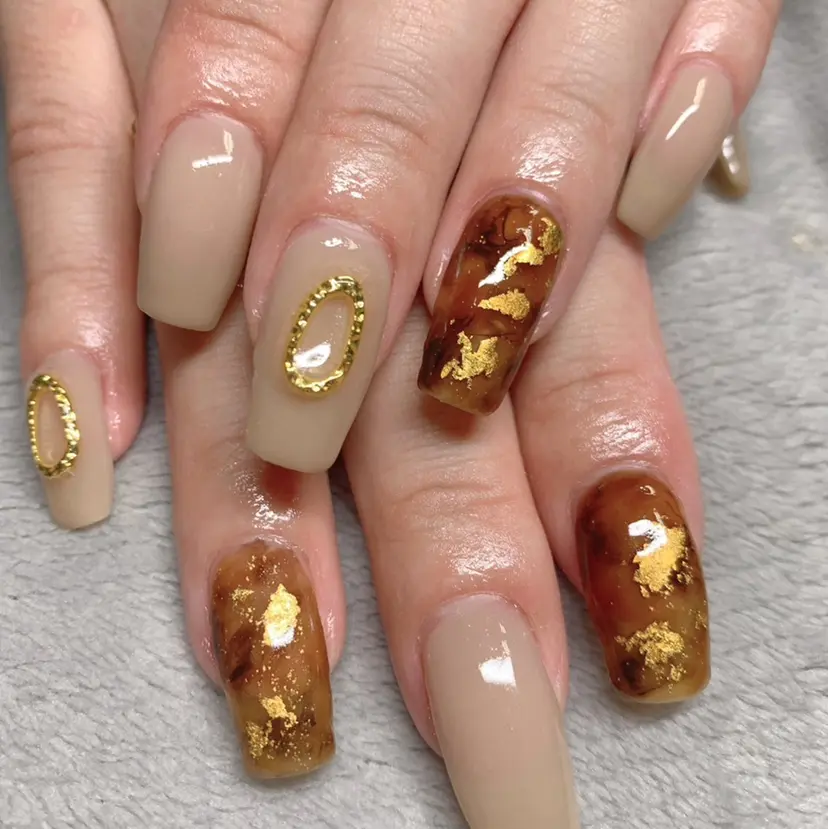 グラマラス ネイルの掲載