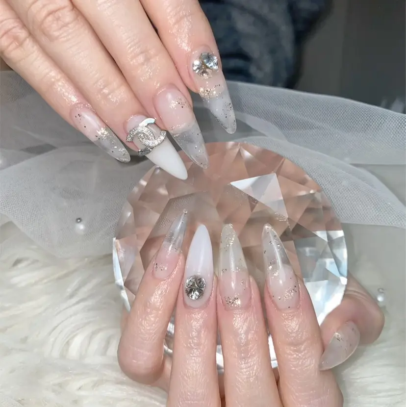 Feel千葉♡ Akaneの掲載