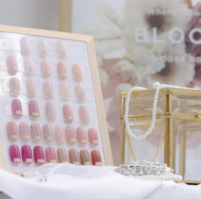 Nailist. emiの掲載