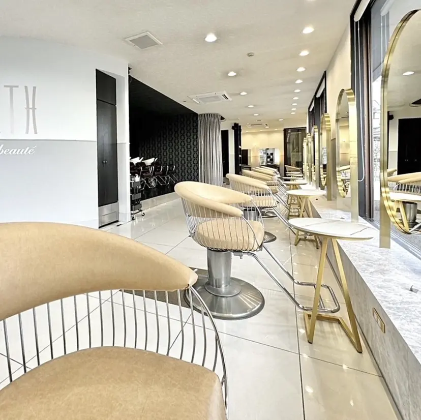 シールエクステ/ 肥田野裕人の掲載