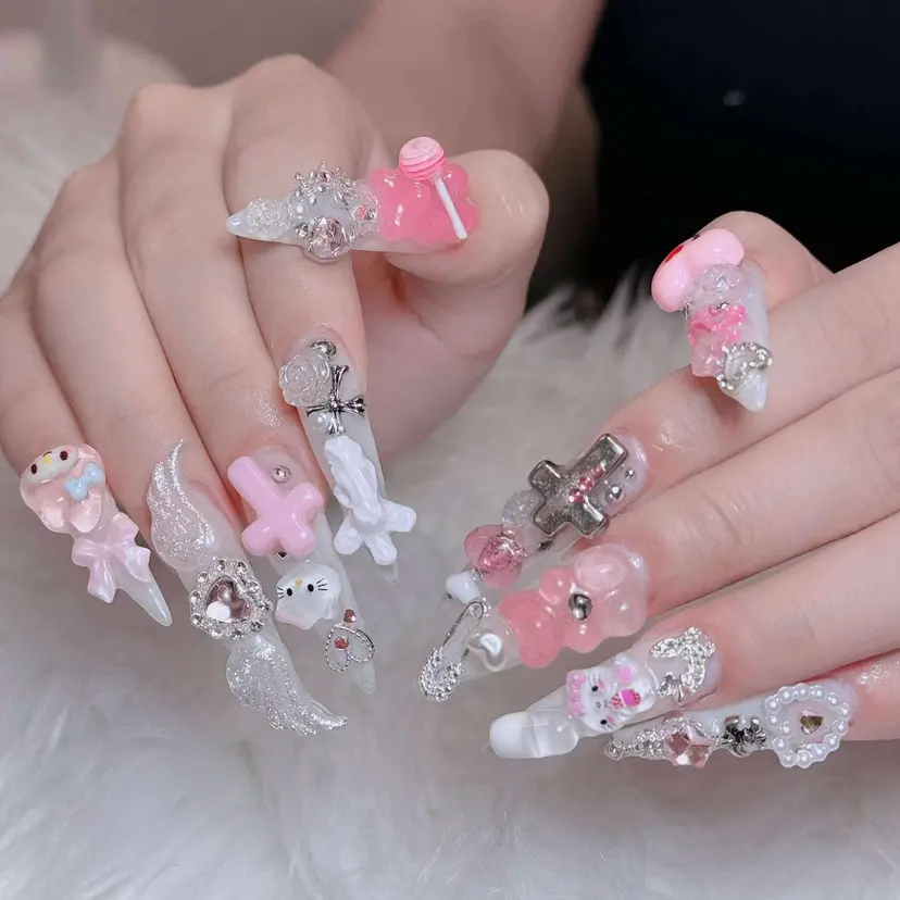 Lumi Nail 新大久保3‘の掲載