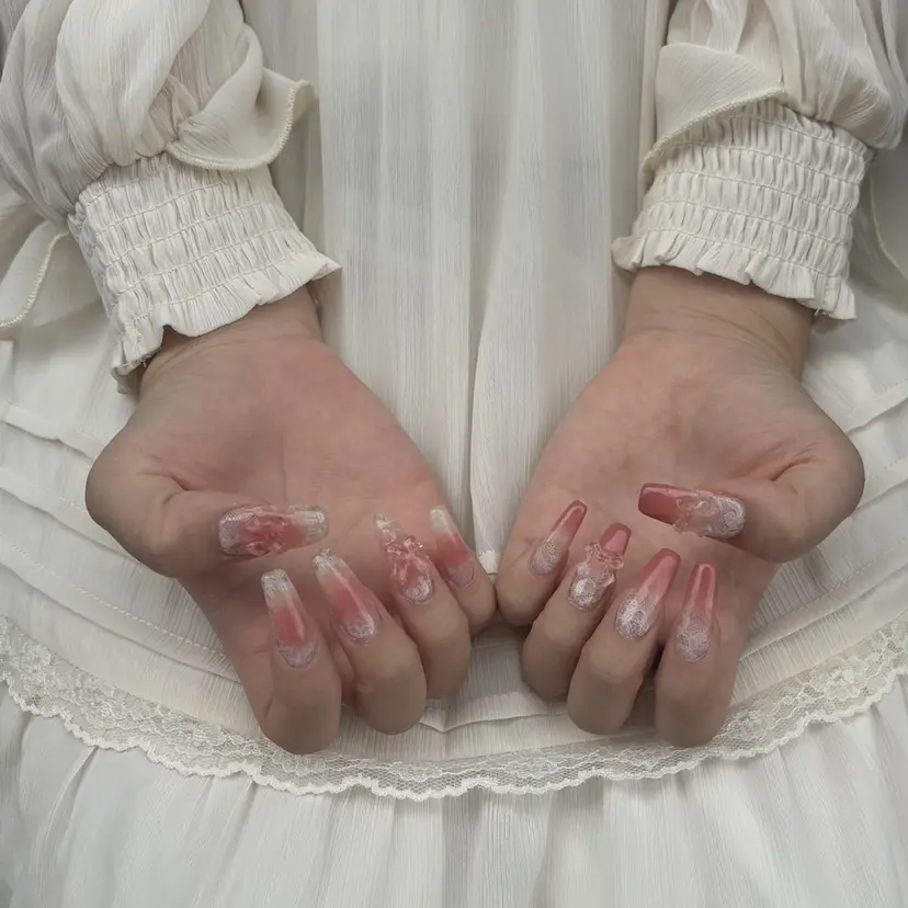 村上莉理 ネイリ ストUNELMA所属の掲載