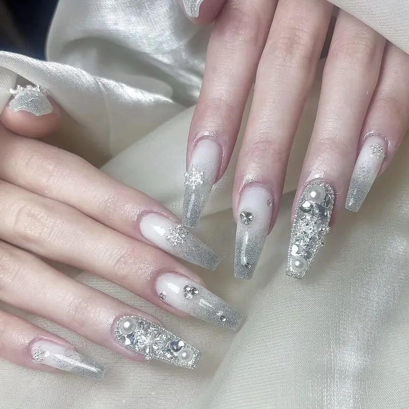 UNI NAIL SALONの掲載