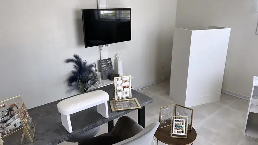 Nail salon VIEWLUの掲載