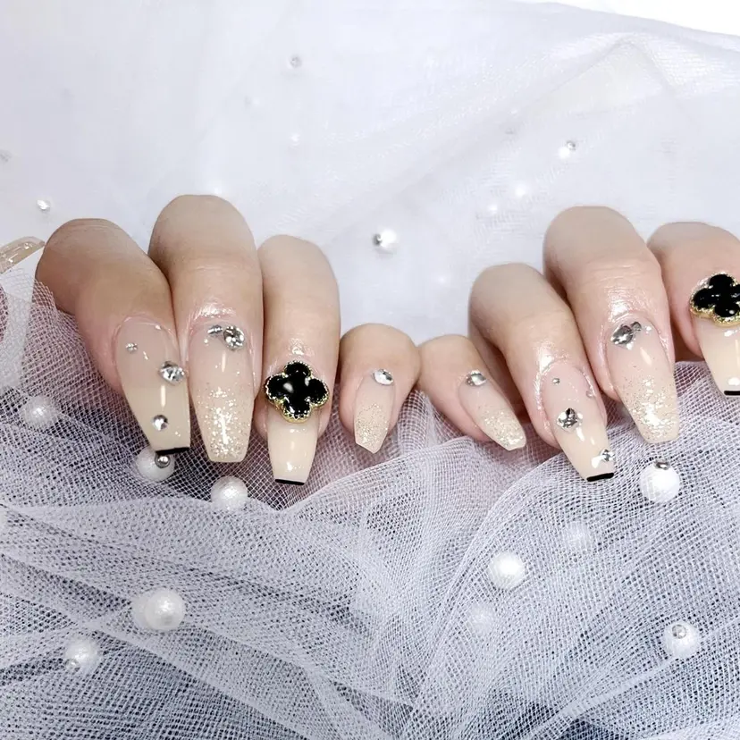 Elegantbea uty長さ出し専門の掲載