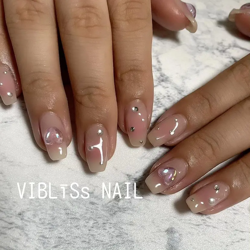 VIBLīSs nailの掲載