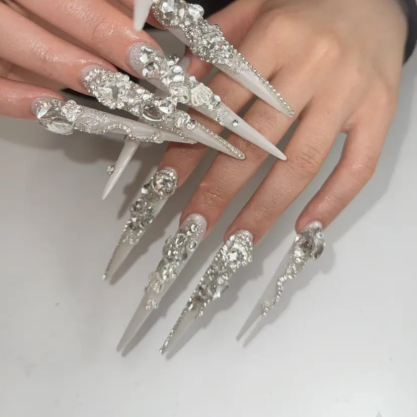 ONIKA Nail 表参道A4徒歩3分の掲載